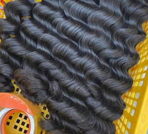 Lots de Cheveux Indiens Vierges Bruts Non Transformés 100% Naturels, Ondulés Profonds, Durables et Intactes - Product Image 2