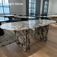 Table à manger de luxe sur mesure de style français en marbre Calacatta Viola, base à double dalle, pour projets résidentiels haut de gamme