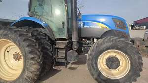 Venta caliente Nuevo modelo usado reacondicionado New_Holland NH T1654 Agricultura Tractor 4x4 WD Listo para exportar AHORA - Product Image 5