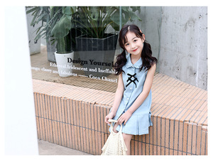 ชุดเดรสเด็กผู้หญิงสไตล์พรีปปี้สีน้ำเงินติดโบว์ติดกระดุม ไม่มีแขน ราคาถูกจากอินเดีย ขายดีจากจีน - Product Image 4