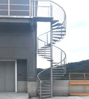 Escaliers en spirale métalliques modernes préfabriqués pour appartements, assemblage modulaire, sûrs et durables, escaliers intérieurs