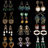 Boucles d'oreilles clous pour femme, style vintage chic du milieu du siècle, haut de gamme, rétro, en alliage plaqué or, fabriquées à Qingdao, élégantes et audacieuses, NOUVEAU