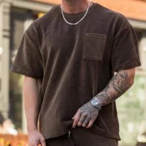เสื้อยืดคอกลมผ้าเจอร์ซีย์โพลีเอสเตอร์/คอตตอนสำหรับฤดูร้อน เนื้อหนา แห้งเร็ว ระบายอากาศดี แฟชั่นใหม่ แขนสั้น มีกระเป๋า - Product Image 4
