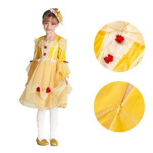 Robe de princesse pour filles, confortable et respirante, avec dentelle à accents de roses rouges, idéale pour les spectacles de scène et les anniversaires. - Product Image 3