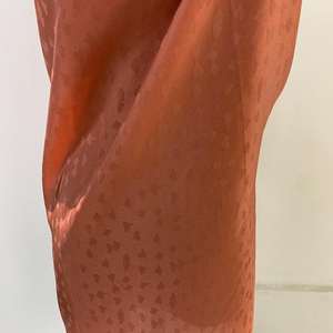 Material de vestido de tela de seda de imitación, vinilo etílico, ácido acético, lieno, manga larga - Product Image 5