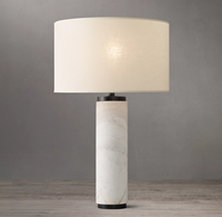 Lampe de table élégante et écologique en laiton avec base en marbre veiné naturel, flexible et simple, avec ampoule LED E26, lampe de console moderne pour chambre à coucher