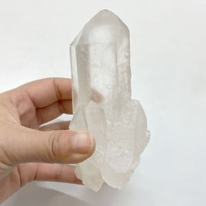 Vente en gros, guérison en vrac, <span class=keywords><strong>roche</strong></span> naturelle, amas <span class=keywords><strong>de</strong></span> Quartz, grand <span class=keywords><strong>cristal</strong></span> clair, géomètres pour la décoration <span class=keywords><strong>de</strong></span> la maison - Product Image 4