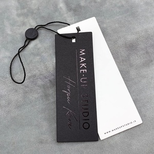 Étiquettes spéciales de relief de marque de cadeau de <span class=keywords><strong>carton</strong></span> d'étiquette volante <span class=keywords><strong>pour</strong></span> des étiquettes d'habillement - Product Image 1