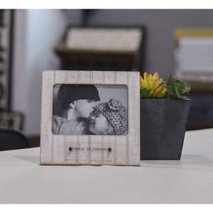 Cadre photo en bois blanchi « La famille est éternelle » 7x5 pouces, avec face avant en acrylique, pour présentation sur table, design rectangulaire vertical - Product Image 6