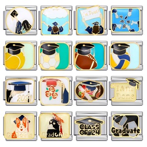 Breloques de remise de diplôme Eagle Workshop en acier inoxydable plaqué or, pendentif de mode DIY pour bracelet, promotion 2024 - Product Image 1