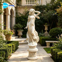 Sculpture de femme en marbre blanc faite à la main avec base en coquille, design moderne, statue de jardin