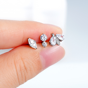 Anting-anting <span class=keywords><strong>titanium</strong></span> tanpa ulir Toposh ASTM F136 bentuk capung kupu-kupu untuk tindik tragus, conch, helix, daith, model tetesan air, perhiasan tubuh. - Product Image 5