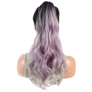 Perruque queue de cheval longue bouclée gris-violet avec couronne haute et cheveux à pointe en I pour femme Miss Style PY333 10.5 - Product Image 5