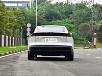 2025 Deepal SL03 Pure Electric Sport Comet Blanc 530km Autonomie CLTC Véhicule Électrique pour l'Exportation
