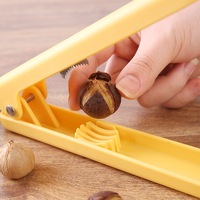 Handmatige duurzame roestvrijstalen kastanjepelschiller notenkraker fruit- en groentegereedschap schaalknip schaar opener