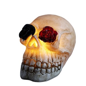 Tête de Crâne Lumineuse LED en Résine pour Halloween, Décoration de Jardin, de Pelouse et Ornements de Bureau Horreur - Product Image 5