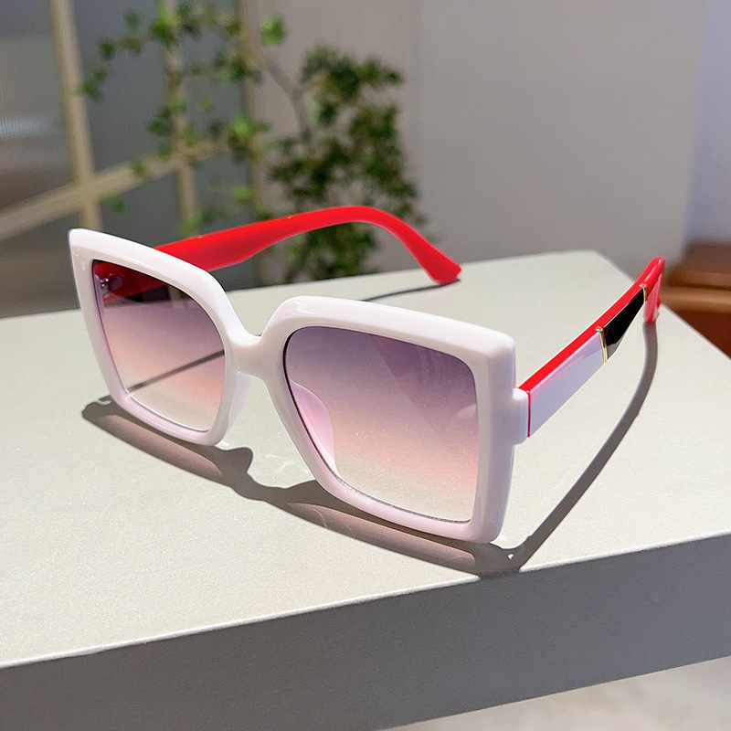 Stylish Square Sunglasses for Men - Retro Brand Design