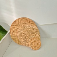 Ensemble de 6 sous-verres ronds stylés faits à la main en osier naturel, tapis et tampons en rotin, design naturel circulaire