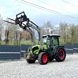 Tracteur agricole CLAAS NEXOS 240 F de haute qualité, tracteur à quatre roues motrices, tracteur agricole à prix réduit - Product Image 1