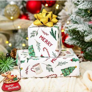 Rouleau de papier cadeau de Noël 17 po x 32,8 pi (46,5 pi²) avec motifs arbres, cannes en sucre et lettres joyeuses pour emballage de cadeaux de fêtes - Product Image 3