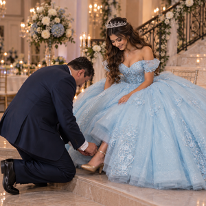 Lsdz023-Pz Luxury Sky Blue Structured Basque Bodice Botanical <b>Lace</b> <b>Appliques</b> Chiffon Sweetheart Neck Shoulder Shimmer Ball Gown - Product Image 1