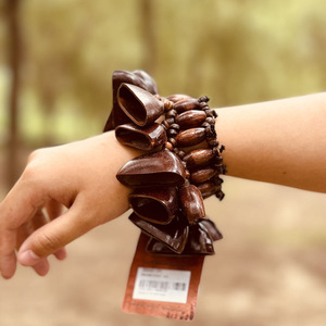 Pulsera de Percusión Tribal Africana con Sonajero de Nuez, Instrumento Musical Indio, Cadena de Muñeca de Nuez al por Mayor - Product Image 4