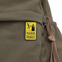 Fabricant de badges personnalisés : Épingles en métal émaillé personnalisées, mignonnes, style anime, souples ou rigides, pour revers ou comme broches.