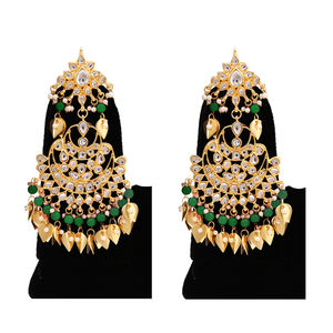 Boucles d'oreilles pendantes plaquées or d'inspiration luxueuse avec ornements de perles, base en alliage pour les fêtes et les mariages, style ethnique, mode féminine - Product Image 6