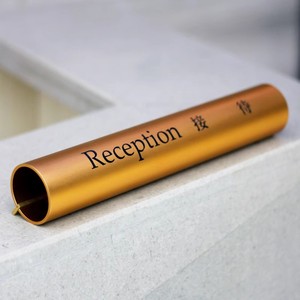 Hiện đại được thiết kế tiếp nhận bảng quảng cáo nhôm Counter signage khách sạn tùy chỉnh Laser khắc sảnh bảng dấu hiệu - Product Image 3
