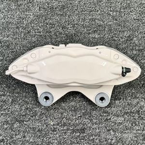 Kaliper Rem Balap F50 330mm 355mm Kit Kaliper Cakram Rem 4 Piston untuk Nissan Alneraa N17 Honda Civic Toyota GT86 Audi RS BMW - Product Image 1