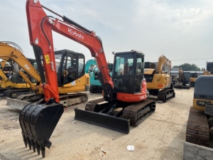 Miniexcavadora Kubota KX163 de 5.6 Toneladas, Excavadora de Orugas con Cucharón de Excavación de 0.19m³ de Capacidad, Excavadora Hidráulica Compacta - Product Image 1