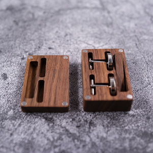 Artisanat logo personnalisé boutons de manchette en <span class=keywords><strong>bois</strong></span> <span class=keywords><strong>boîte</strong></span> nouveau produit gravé boutons de manchette en <span class=keywords><strong>bois</strong></span> de noyer <span class=keywords><strong>bijoux</strong></span> bague en <span class=keywords><strong>bois</strong></span> <span class=keywords><strong>boîte</strong></span> pour hommes cadeau - Product Image 4