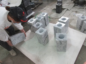<span class=keywords><strong>Prix</strong></span> de gros Vases à fleurs rectangulaires en granit blanc chinois <span class=keywords><strong>pour</strong></span> tombes et monuments funéraires - Product Image 4