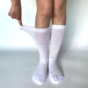 Chaussettes diabétiques respirantes confortables pour hommes femmes coupe ample Style décontracté non contraignant avec logo sur le bas du corps pour les soins aux personnes âgées - Product Image 2