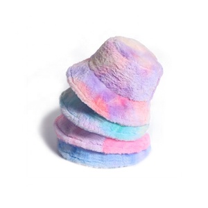 Caldo ed elegante pelliccia sintetica calda e soffice foglia di cartone animato Velour pescatore inverno arcobaleno <span class=keywords><strong>nuvola</strong></span> cravatta disegno cappello a secchiello - Product Image 1