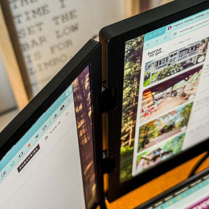 จอแสดงผล ODM ขนาด 16 นิ้ว FHD 2K IPS บางเฉียบ พร้อมพอร์ต HDMI/USB-C แบบ Plug-and-Play สำหรับพีซี จอพับได้สำหรับเล่นเกมส์ จอแสดงผลแบบสามจอ - Product Image 2