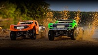 Traxxas 85086-4 Unlimited Desert Racer, Camioneta de Carreras Todoterreno a Escala Profesional 4WD, RTR, 50+ MPH, 6S, Sin Escobillas, 2200KV, Impermeable, Auto RC a Escala