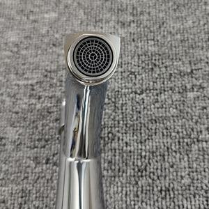 Robinet d'eau froide à une poignée en alliage de zinc à prix compétitif Robinet d'évier monté sur le pont Robinet de lavabo de salle de bain - Product Image 3