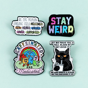 Citations classiques anglaises, broches, personnages de dessins animés, <span class=keywords><strong>lettres</strong></span> arc-en-ciel, médailles en métal, vêtements, sacs à dos, accessoires - Product Image 4