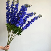 Großhandel Künstliche Rittersporn-Blumen mit Langem Stiel 108cm Seidenblumen-Arrangement Moderne Heimdekoration für Hochzeit und Valentinstag
