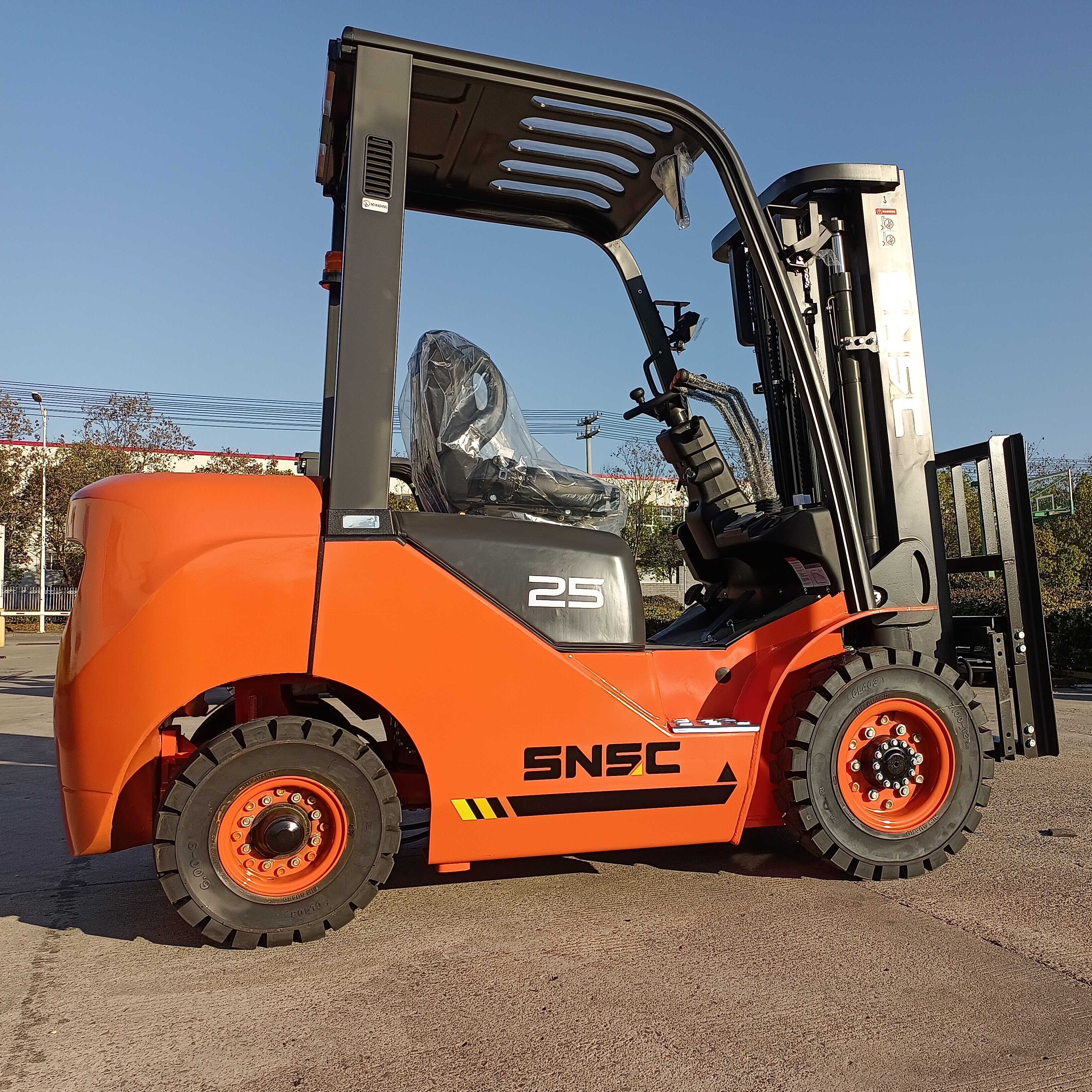 Дизельный вилочный погрузчик SNSC fd25 2,5 тонн