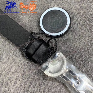 Reloj con Bisel de Diamantes Ovalados, Esfera de Nácar con Números Romanos y Correa de Cuero Negra - Product Image 6