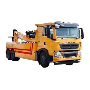 Camion de dépannage HOWO 4x2 avec plateau, treuil et élévateur hydraulique pour le transport et le récupération de voitures - Product Image 1