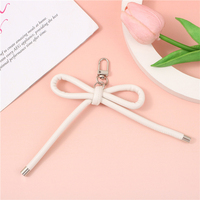 Porte-clés en cuir mignon avec nœud pour sacs, breloque de sac, accessoire de sac, breloque de sac à main en forme de nœud pour sacs à main, clés, cadeau d'anniversaire pour femmes