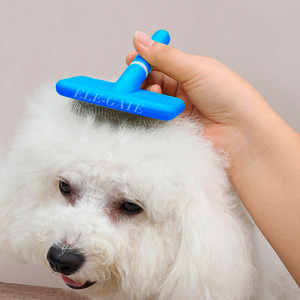 Libere a su compañero peludo de los nudos difíciles con un cepillo de aseo para mascotas fácil de usar, herramienta de eliminación de pelo de plástico PP personalizable - Product Image 6