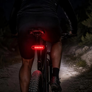 Feu arrière de vélo rechargeable par USB, 70LM, rouge, haute luminosité, ABS, 32g, pour la conduite nocturne, 7x2x2cm, étanche - Product Image 6