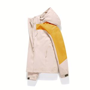 Chaqueta Cortavientos de Nailon de Diseño Moderno con Bordado de Lana, Hecha a Medida, de Alta Calidad, con Cierre de Cremallera y Detalles en Cuero Suave - Product Image 6