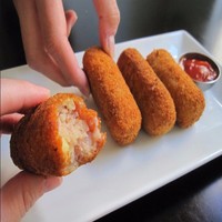 Machine BNT-208 pour la fabrication de croquettes de pommes de terre Kubba Kibbeh Kebbe Coxinha Falafel