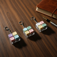 Porte-clés clavier anti-stress en acrylique imperméable et léger avec motif de dessin animé