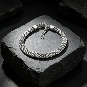 Pulsera de Malla Tejida Minimalista y Moderna, Acero Inoxidable 316L, Resistente al Deslustre, Impermeable, Cadena de Extensión Ajustable, Unisex - Product Image 3